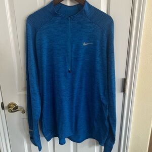 Nike Dri Fit Blue Half-Zip Long Sleeve Top. XXL.